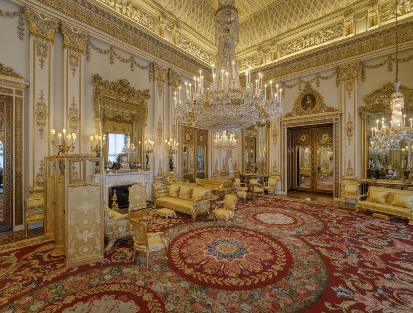 London: Royal Walking Tour and Buckingham Palace Audio Tour - St James Square Start, with a Real Plan
