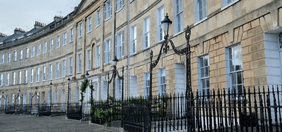 London: Self-Guided Notting Hill Walking Tour with an APP - Price and value: is $14 for 2 hours a good deal?