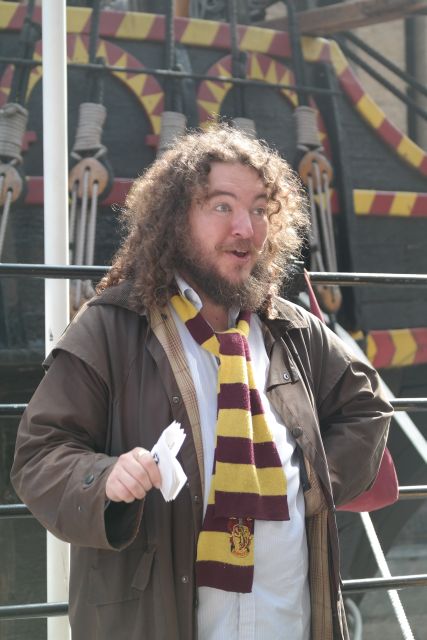 London: Small Group Harry Potter Locations Walking Tour - Leadenhall Market meet-up, and the Leaky Cauldron entrance look