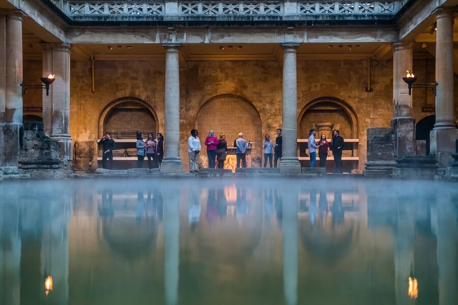 London: Stonehenge & Bath Day Trip with Optional Roman Baths - The coach ride out: how the guide turns transit into value