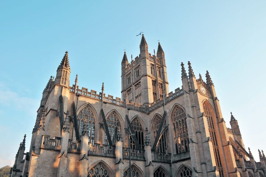 London: Stonehenge & Bath Day Trip with Optional Roman Baths - Bath arrival: choose your lunch strategy fast