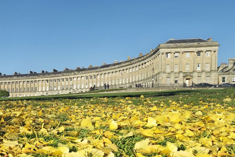 London: Stonehenge, Bath, Lacock, & Avebury Small Group Tour - Bath’s Roman Baths and a Proper Stroll Through Town