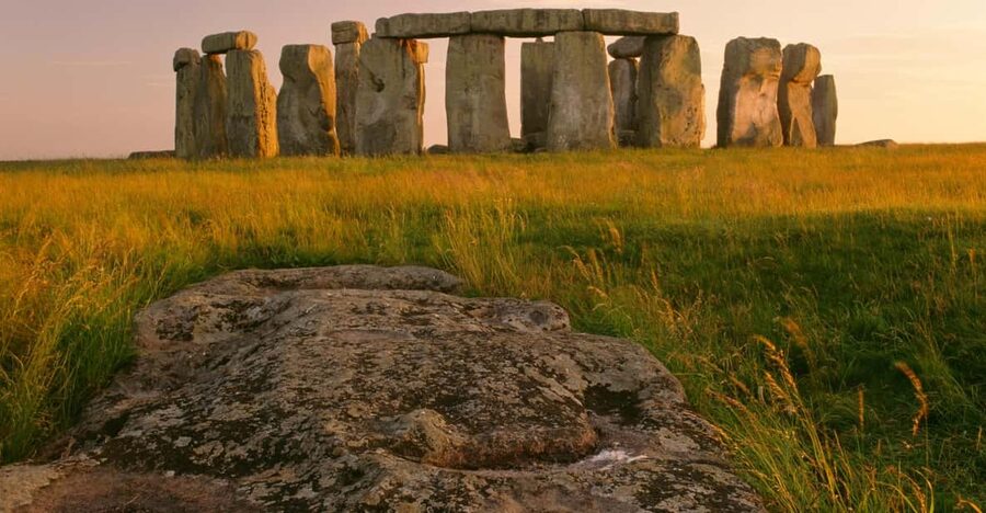 London: Stonehenge, Glastonbury & Avebury Small Group Tour - A one-day Arthur story, built around three major sites