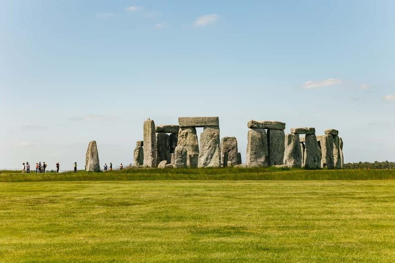 London: Stonehenge Morning or Afternoon Tour Optional Lunch - The audio guide: learning without a live guide