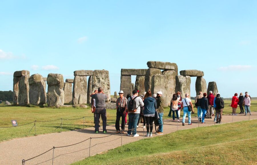 London: Stonehenge, Windsor, and Bath Day Trip by Bus - Morning ride to Windsor: cobblestones, royal streets, and real scale