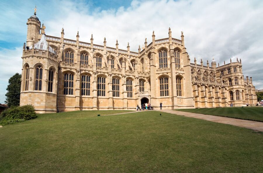 London: Stonehenge, Windsor, and Bath Day Trip by Bus - Windsor Castle time: what you actually get inside