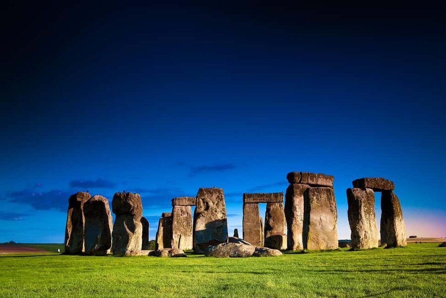 London: Stonehenge, Windsor Castle, Bath, Lacock & Pub Lunch - Key highlights worth getting excited about
