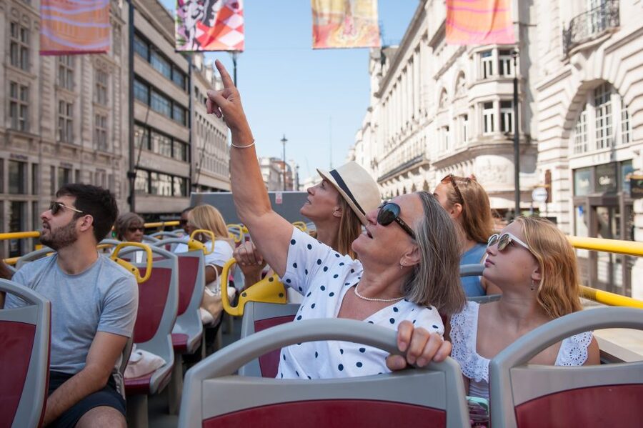 London: Tootbus Hop-on Hop-off (Optional River Cruise) - The Tootbus app, walking tours, and why real-time tracking beats guesswork