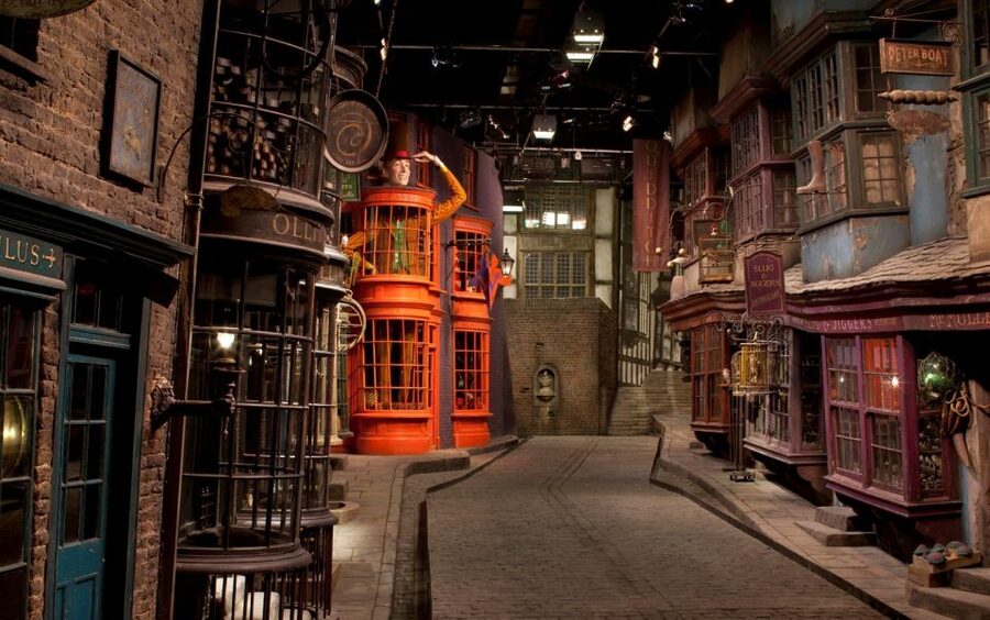 London: Warner Bros. Studio Tour with Return Transportation - Why This Warner Bros. Package Works So Well in London