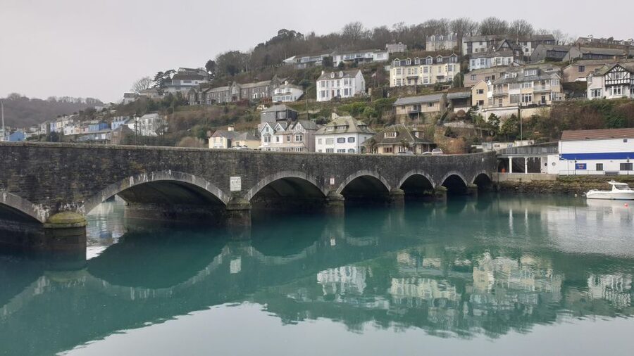 Looe: Beyond Paradise TV Locations Tour - Pacing, group size, and comfort on a 1.5-hour route
