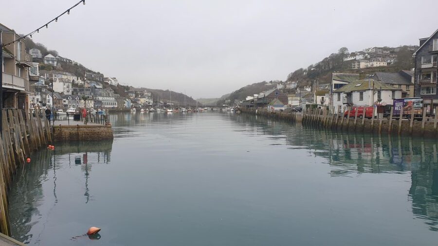 Looe: Beyond Paradise TV Locations Tour - East Looe River: seagulls, boats, and first-season atmosphere