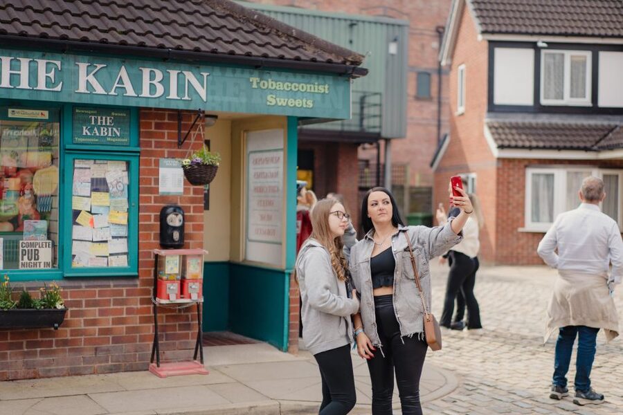Manchester: The Coronation Street Experience - Where the cobbles start: ITV Studios in Trafford Park