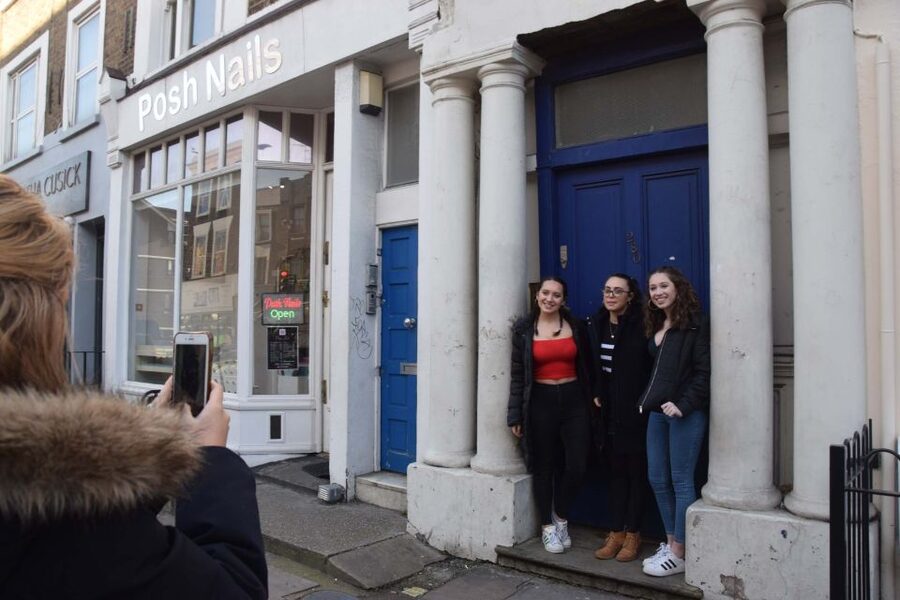 Notting Hill Walking Tour - Celebrity homes: how to enjoy famous streets respectfully
