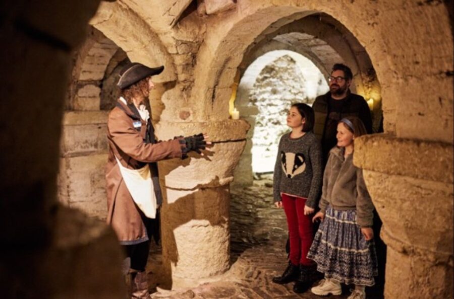 Oxford Castle and Prison: Guided Tour - Meet at Oxford Castle and Prison, then get the story early