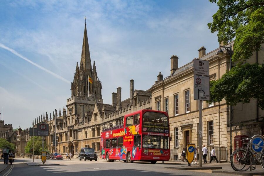 Oxford: City Sightseeing Hop-On Hop-Off Bus Tour - Westgate Shopping Centre stop: a practical break built into Oxford