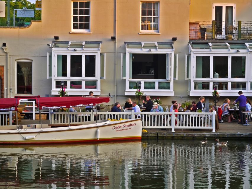 Oxford: Guided Sightseeing River Cruise - Folly Bridge, Christ Church Meadows, and the scenery you can name