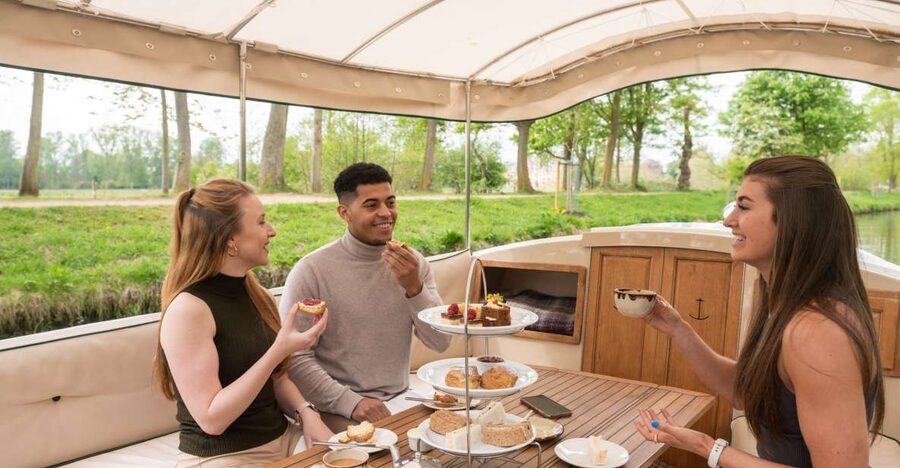 Oxford: Sightseeing River Cruise with Afternoon Tea - The guide and pacing: why it does not feel like a lecture