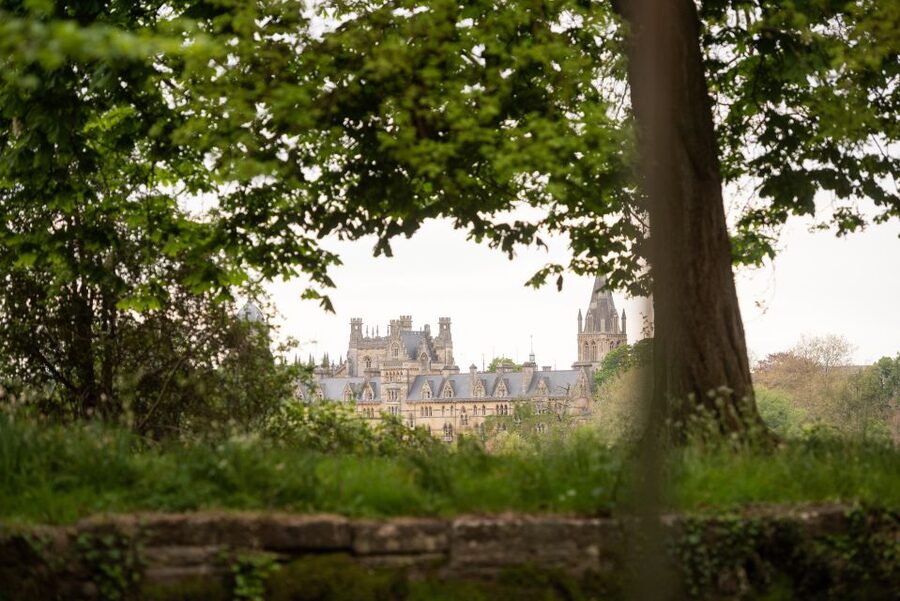 Oxford: Sightseeing River Cruise with Afternoon Tea - Comfort tips for a 1.5-hour river break