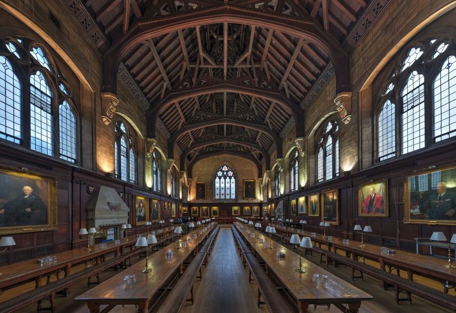 Oxford: University and City Walking Tour with Alumni Guide - Bodleian Library, Radcliffe Camera, and St Mary Church, in the center of it all