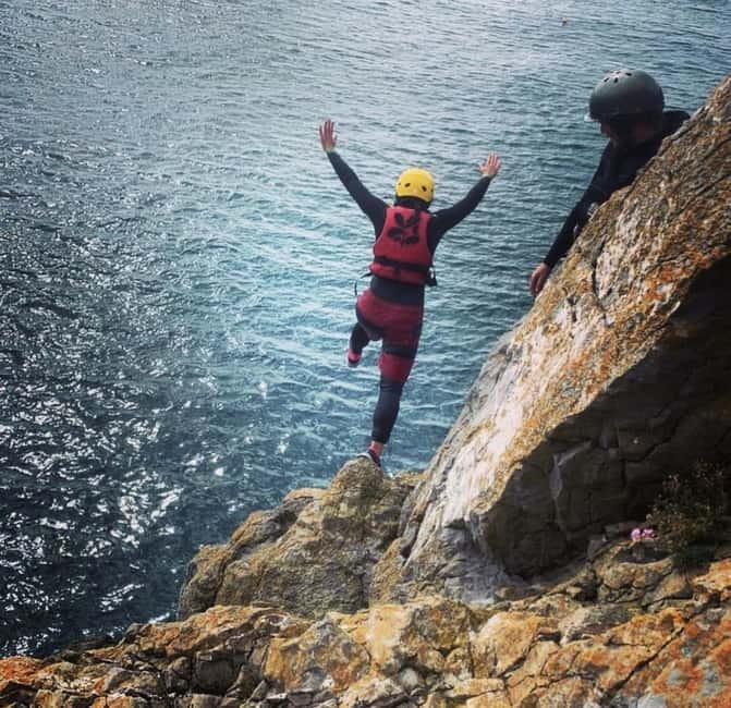 Pembrokeshire: Coasteering Adventure at Stackpole Quay - Key coasteering highlights in Pembrokeshire