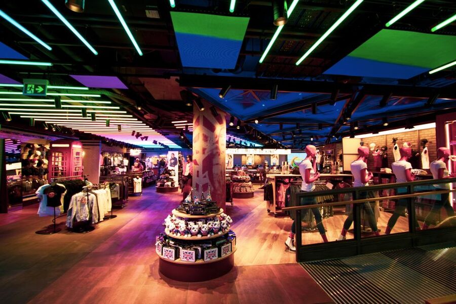 Picadilly Circus: Hard Rock Cafe Set Menu Lunch or Dinner - Hard Rock Cafe Piccadilly Circus: the setting you actually pay for