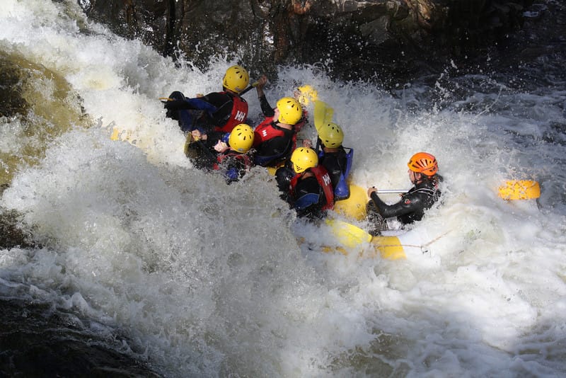 Pitlochry, Scotland: Summer White Water Rafting Tour - What to pack for a wetsuit rafting day in Pitlochry