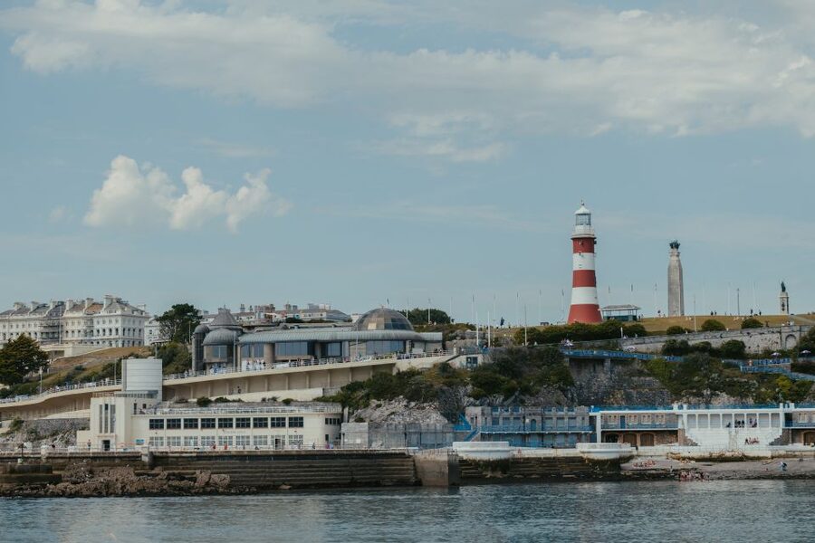 Plymouth: 1-Hour Scenic Harbour Cruise - Plymouth Sound from the Water: Hoe, Drake’s Island, and Coastline Views