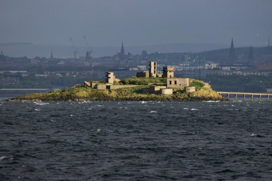 Queensferry: Maid of the Forth 1.5-Hour Sightseeing Cruise - On-board comfort: top deck views, toilets, and buying drinks