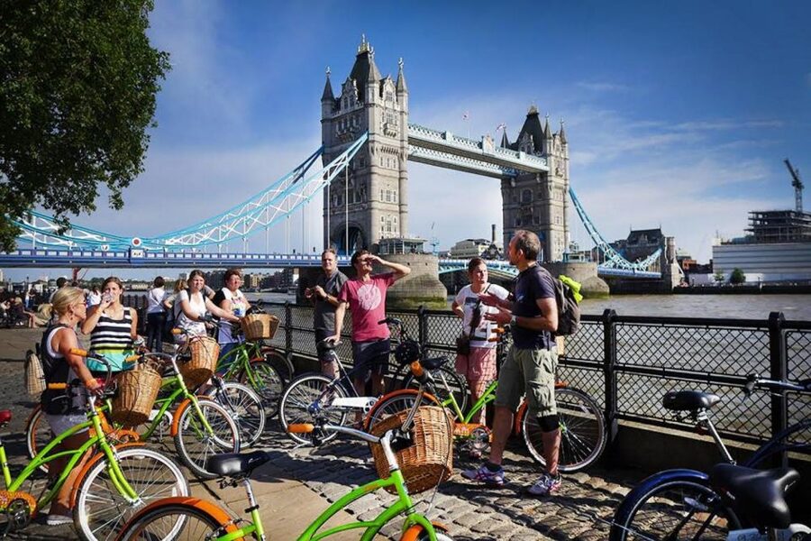 Secret London Tour by Bike - Jack the Ripper and the darker London stories