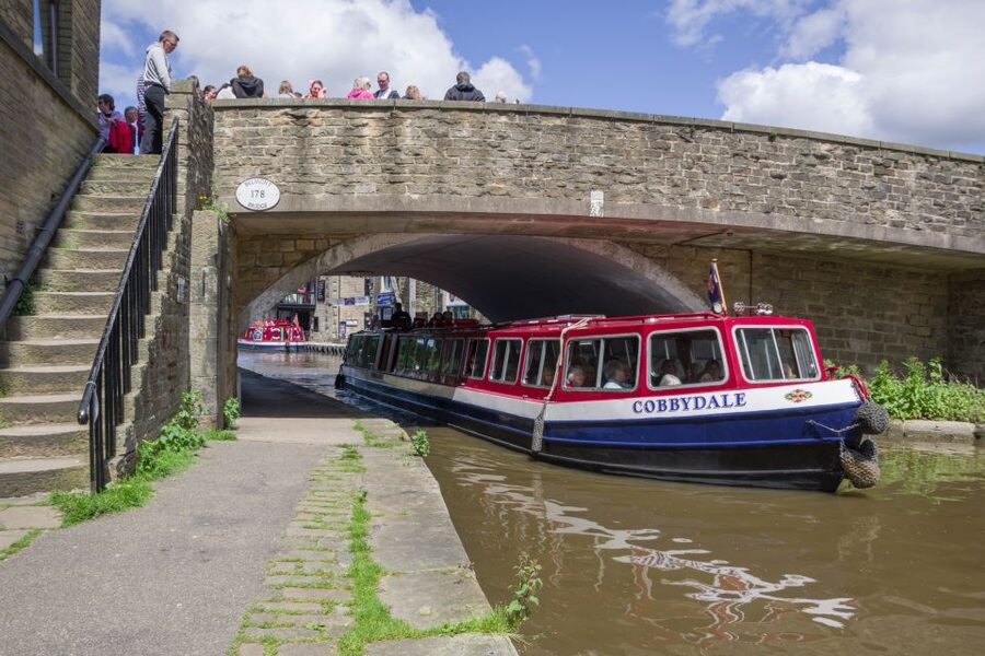 Skipton: 1-Hour Canal Cruise - Onboard comfort: seats, toilet access, and the bar that saves the day