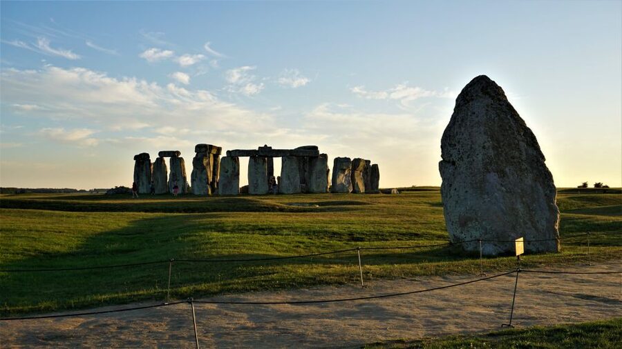 Southampton: Cruise Transfer to London via Stonehenge - Timing reality checks for flights, and how traffic can stretch the plan