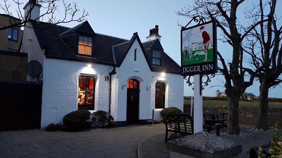 St Andrews: Golf Origins and Old Course History Tour - Road Hole memories and the evolution of golf into the Open