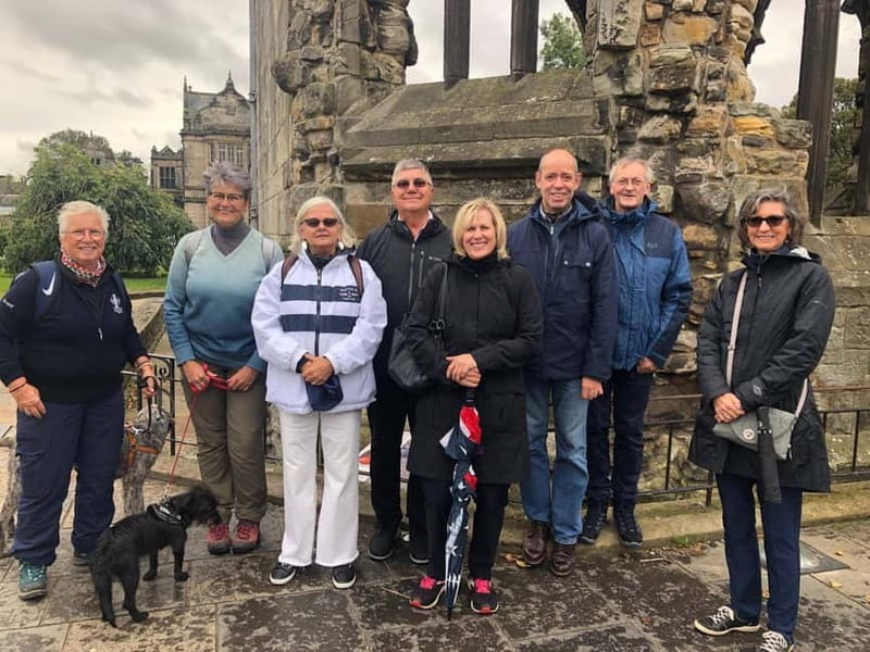 St Andrews: Top Sights Guided Walking Tour - Pace and what to bring in a windy Scottish town