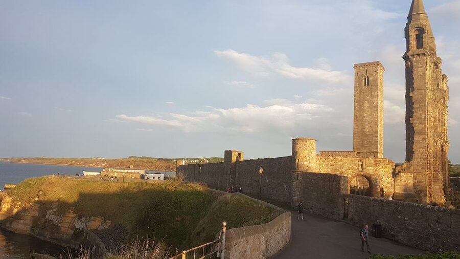 St Andrews: Town, Golf, and Old Course History Tour - Cathedral Ruins and the Golf Graves You Can’t Ignore
