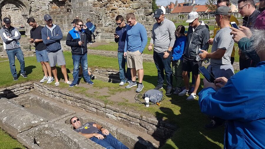 St Andrews: Town, Golf, and Old Course History Tour - Walking the Scores: University Buildings, Victorian Charm, and Royal Footprints