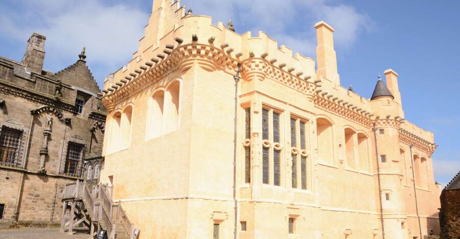 Stirling Castle: Skip-the-Line Guided Tour in Spanish - The Great Hall: feasts, pageantry, and the baptism celebration