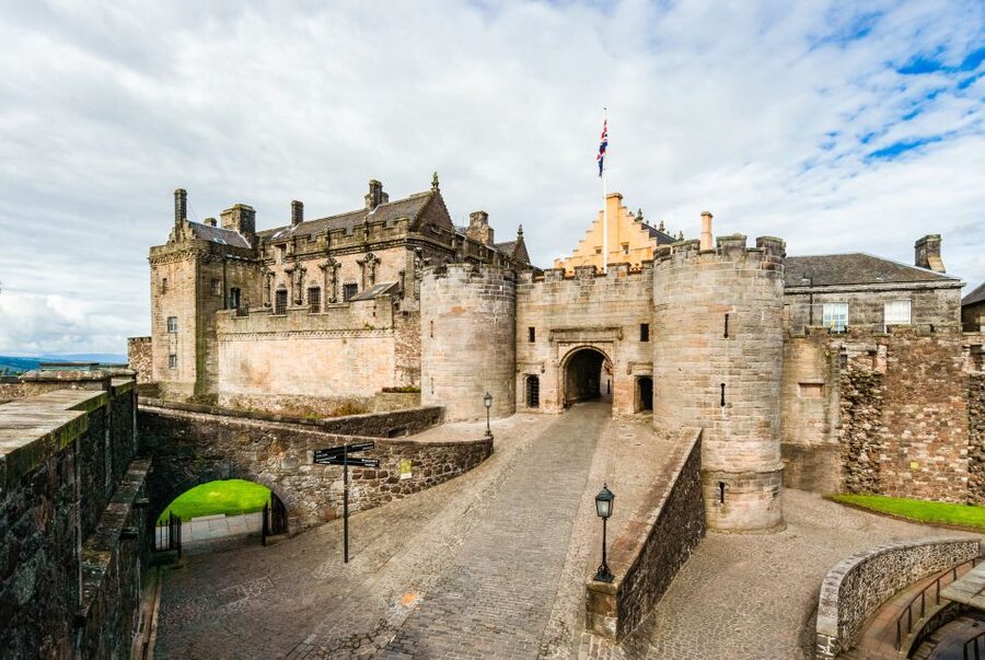 Stirling Castle: Skip-the-Line Guided Tour in Spanish - The Arthur connection: what William of Worcester linked Stirling to