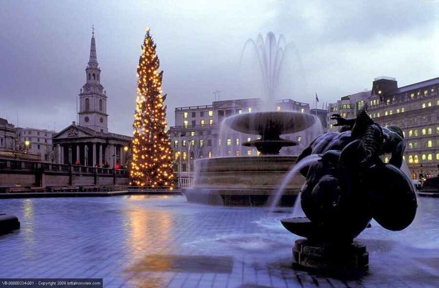 Tour of London and Christmas Day Lunch Cruise - The welcome sparkling wine, and what to expect about drinks