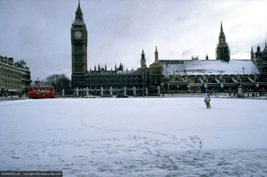 Tour of London and Christmas Day Lunch Cruise - Meeting at Victoria and the push to Westminster Pier