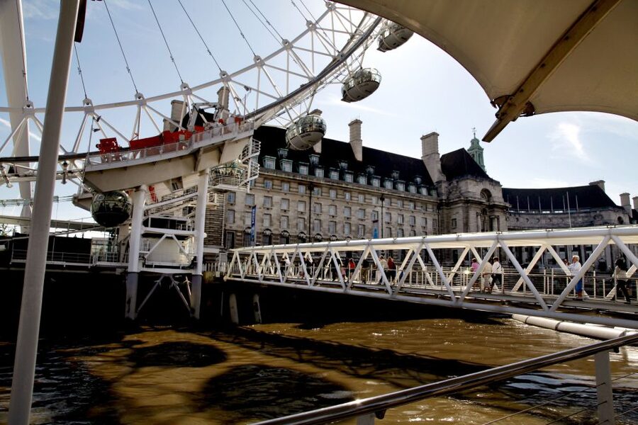 Vintage Double Decker Bus Tour & Thames River Cruise - St Paul’s to the Tower of London, plus the Traitors Gate stop