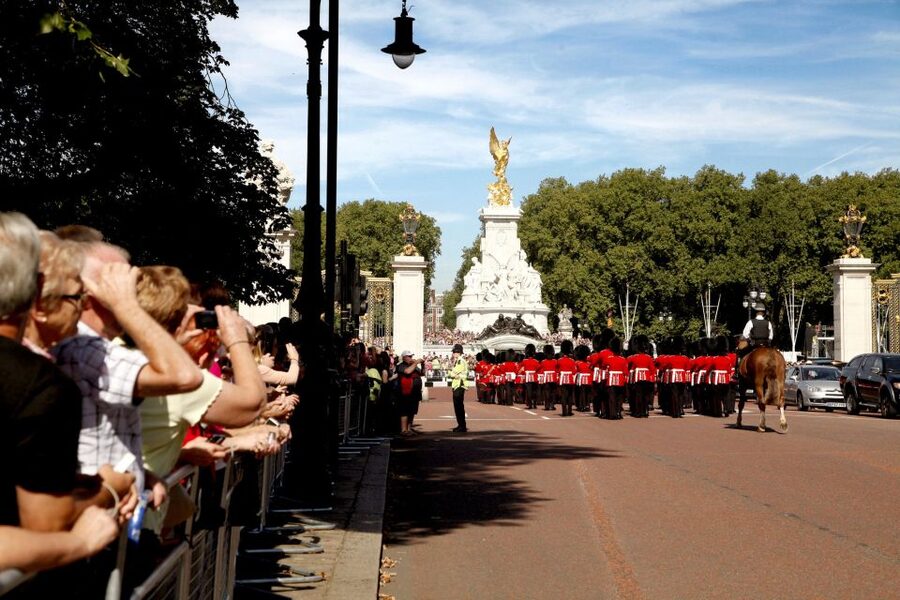 Vintage Double Decker Bus Tour & Thames River Cruise - From Victoria to Westminster, spotting Big Ben and waiting for the Guard