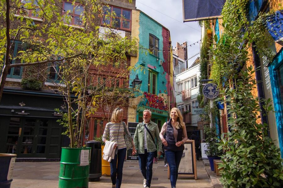 Westminster to Tower Bridge Customized Tour with a Local - Fashion and Textiles Museum Detours That Feel Like You