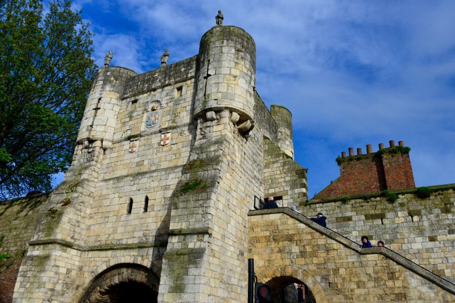 York: City Highlights Small Group Walking Tour - Snickelways: the medieval maze with Roman and Viking footsteps