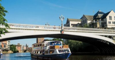 Daytime Sightseeing Boat Cruise with Live Commentary