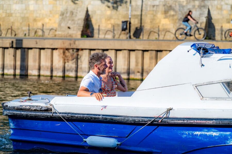 York: Self-Steer Boat Rental - What the Safety Briefing Actually Covers